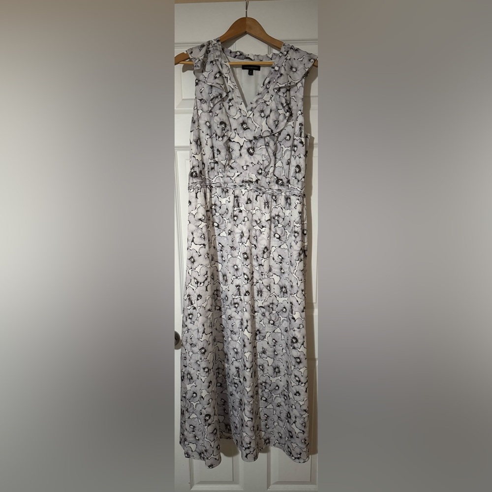 Banana Republic floral sleeveless maxi dress